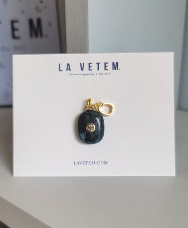 Charm - Thea