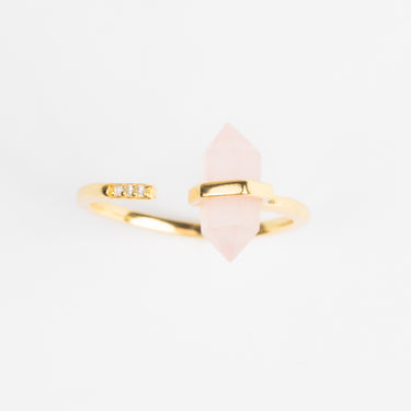Anillo dorado de plata con chapa de oro, cuarzo y zirconias